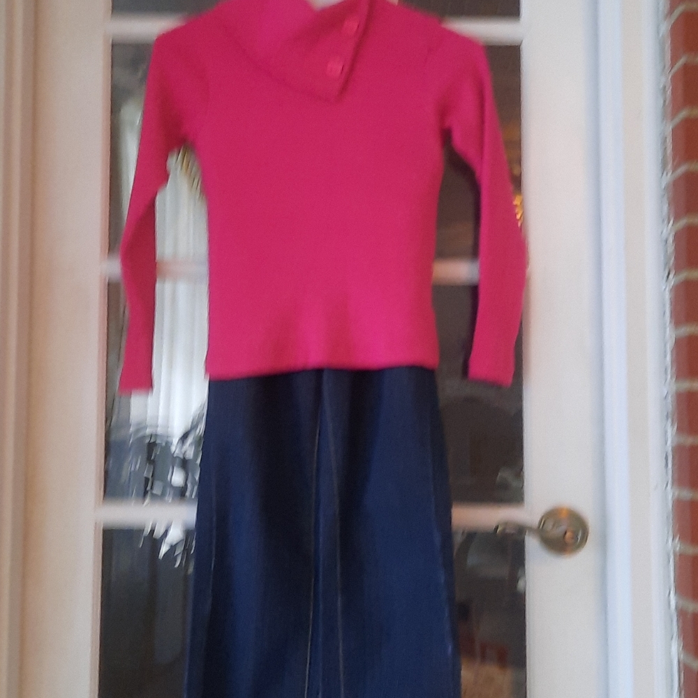 Beautiful sweater size small